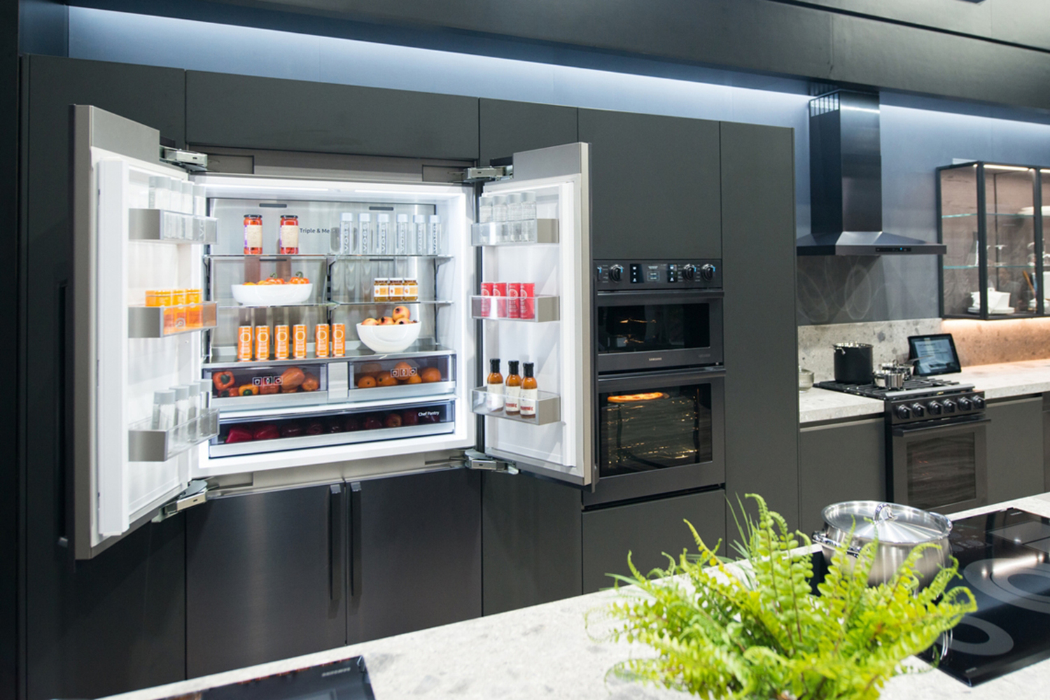 Холодильники SUB ZERO 